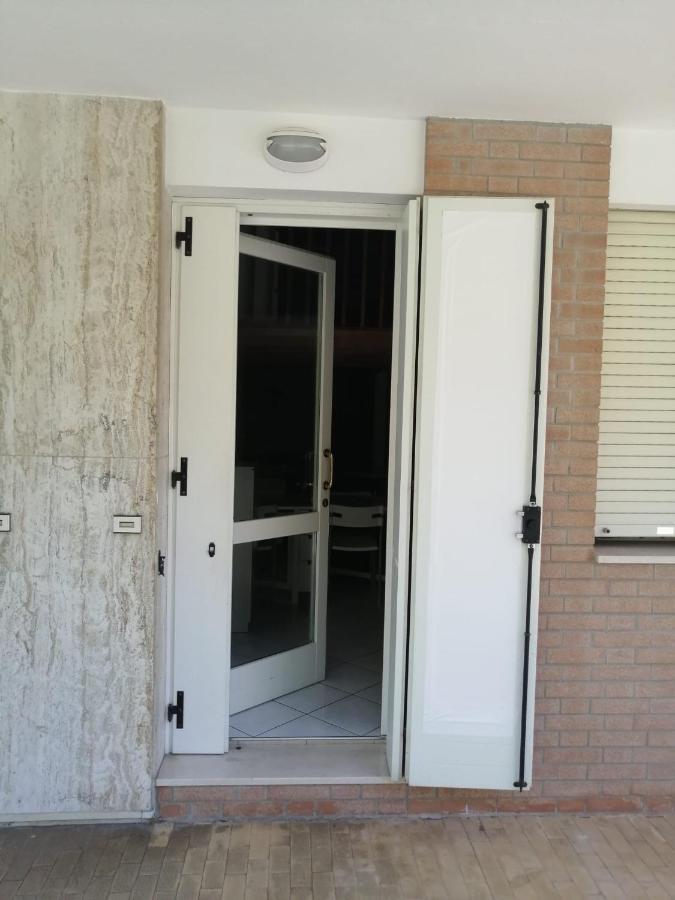 Ute Hotel Lido di Jesolo Esterno foto
